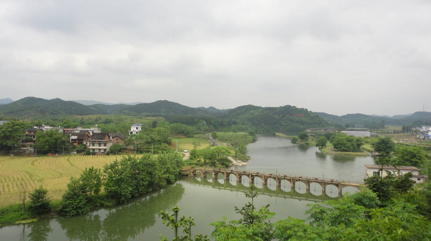 郴州蓮山莊園,郴州生態(tài)山莊,郴州原生態(tài)休閑農(nóng)業(yè)莊園,郴州鄉(xiāng)村旅游